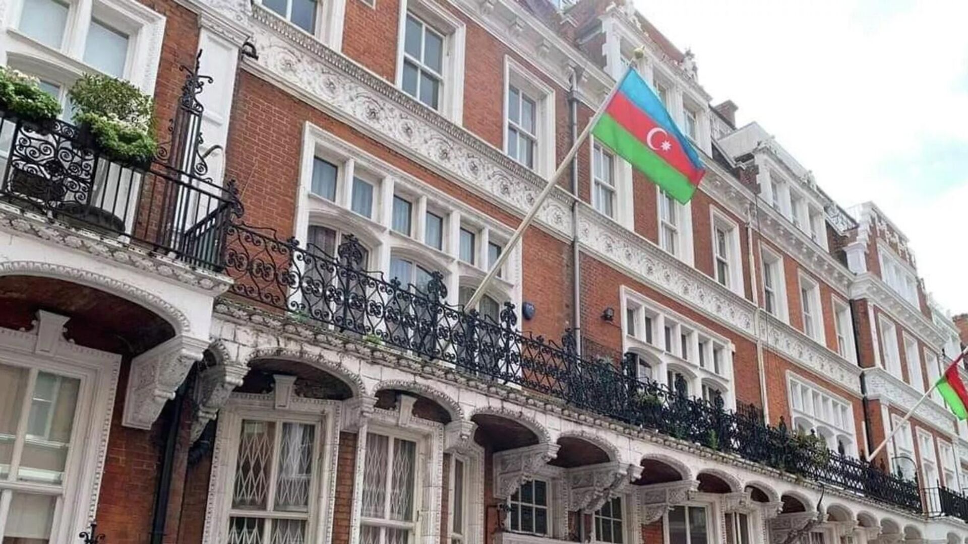 Посольство Азербайджана в Лондоне - Sputnik Казахстан, 1920, 06.08.2022