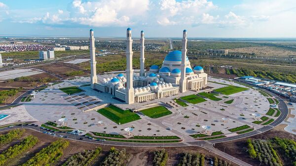 Главная республиканская мечеть в Нур-Султане  - Sputnik Казахстан