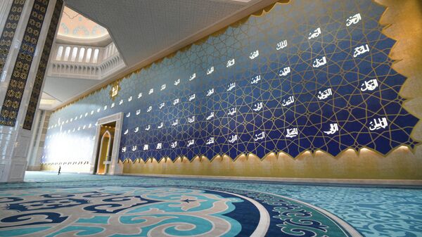 Крупнейшее в Центральной Азии религиозное сооружение строили за счет средств частных спонсоров.   - Sputnik Казахстан
