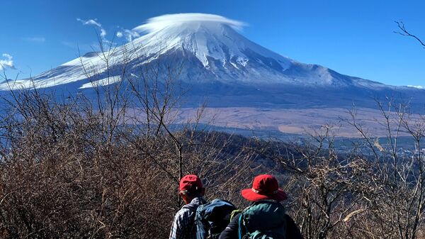 Гора Фудзияма в Японии. Встреча солнца - Sputnik Казахстан