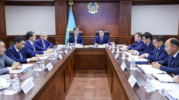Премьер провел совещание по Атырауской области - Sputnik Казахстан