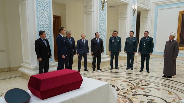 В Москве в посольстве Казахстана в РФ состоялась передача останков погибшего в годы войны казахстанского солдата - Sputnik Казахстан