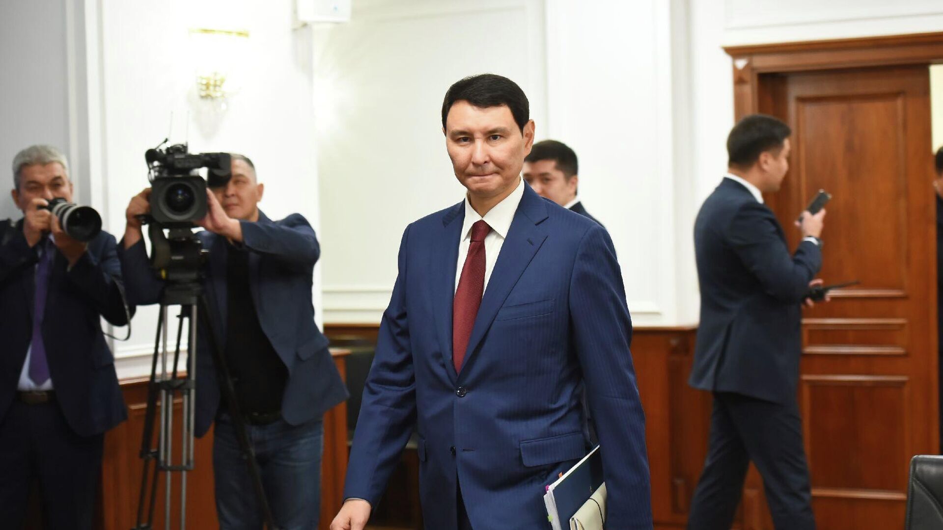 Заместитель премьер-министра — министр финансов Ерулан Жамаубаев

  - Sputnik Казахстан, 1920, 17.11.2022