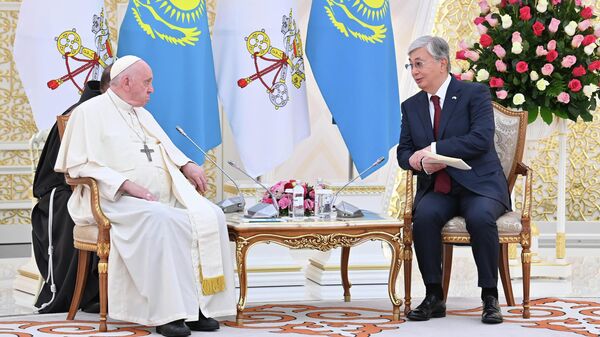 Президент Казахстана провел встречу с Папой Римским Франциском - Sputnik Казахстан