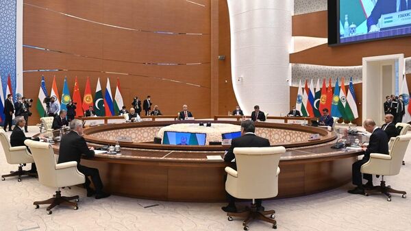 Началось заседание Саммита Совета глав государств ШОС в узком составе - Sputnik Қазақстан