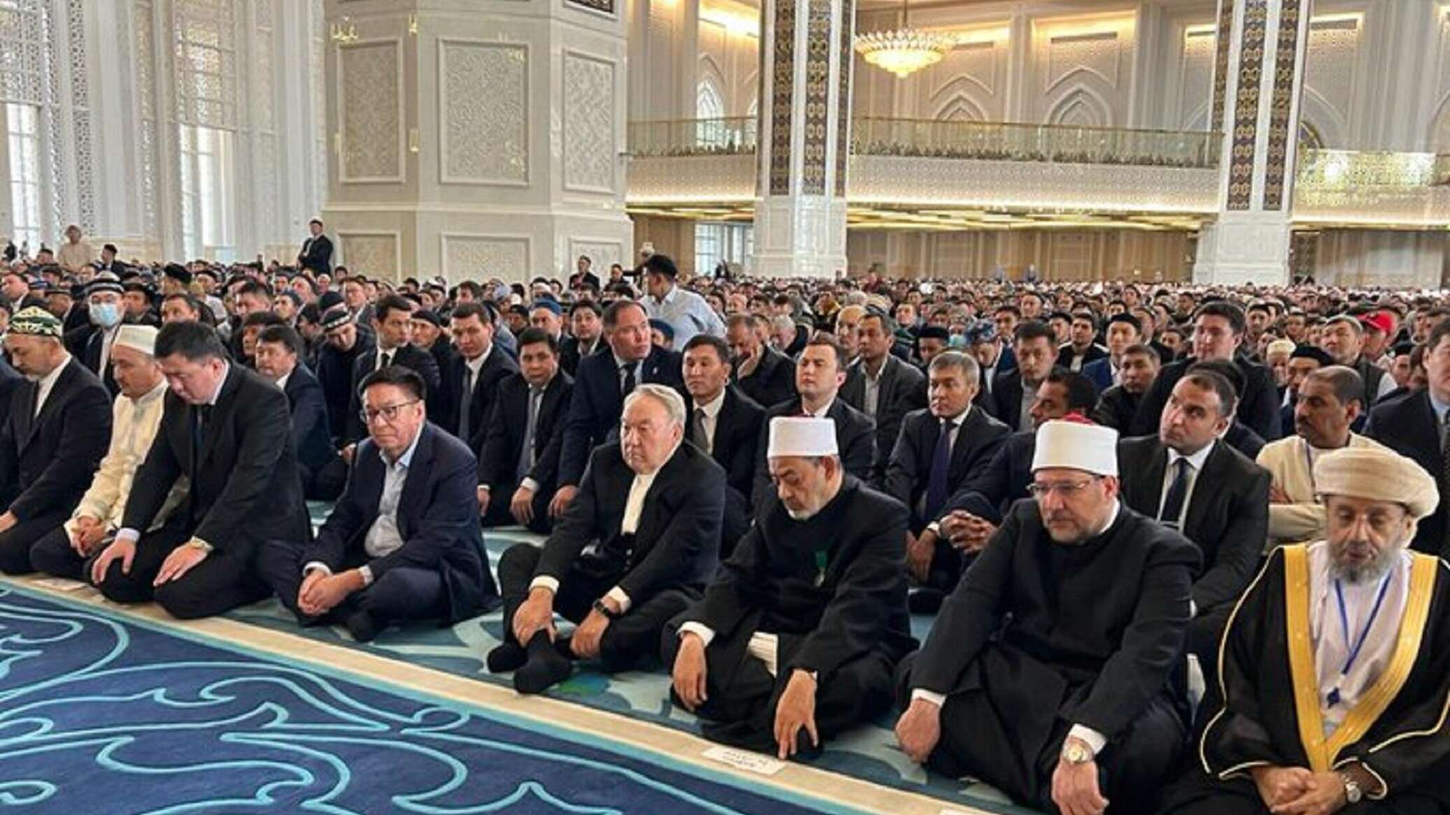 Жұма намаз астана. Назарбаев в мечети. Новая мечеть. Новая мечеть в Астане. Новая мечеть в Астане 2022.