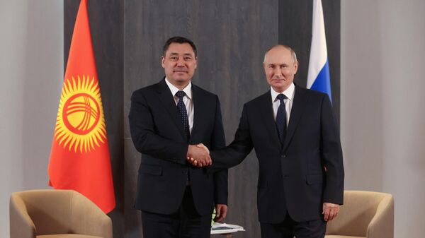 Владимир Путин и Садыр Жапаров  - Sputnik Казахстан