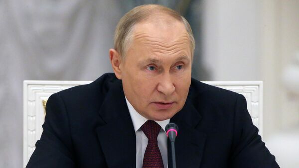 Президент РФ В. Путин провел совещание с руководителями предприятий ОПК - Sputnik Казахстан
