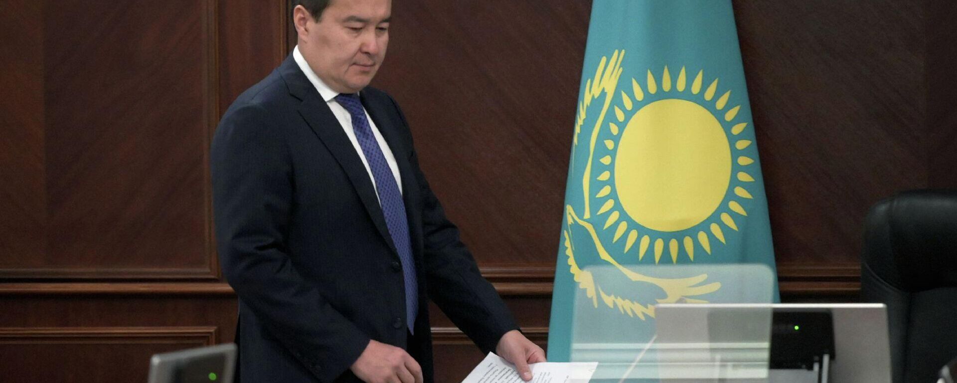 Премьер-министр  Казахстана Алихан Смаилов - Sputnik Казахстан, 1920, 03.10.2022