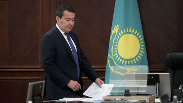 Премьер-министр  Казахстана Алихан Смаилов - Sputnik Казахстан