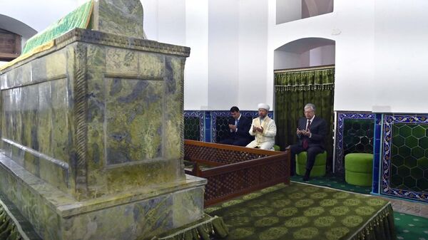 Глава государства посетил мавзолей Ходжи Ахмета Ясави - Sputnik Казахстан
