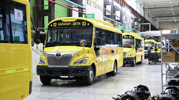 Автобусы, произведенные на заводе QazTehna - Sputnik Казахстан