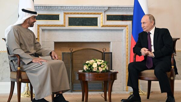 Встреча президента РФ В. Путина с президентом ОАЭ М. бен Заидом Аль Нахайяном - Sputnik Қазақстан