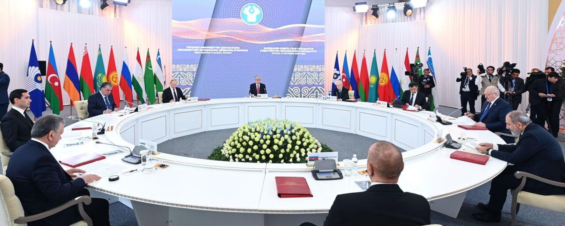 Президенты на саммите глав государств СНГ в Астане, 14 октября 2022 года - Sputnik Казахстан, 1920, 14.10.2022