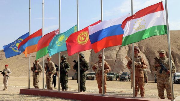 В Таджикистане началась активная фаза совместного учения с Коллективными силами быстрого развёртывания Центрально-Азиатского региона Рубеж-2022
 - Sputnik Казахстан