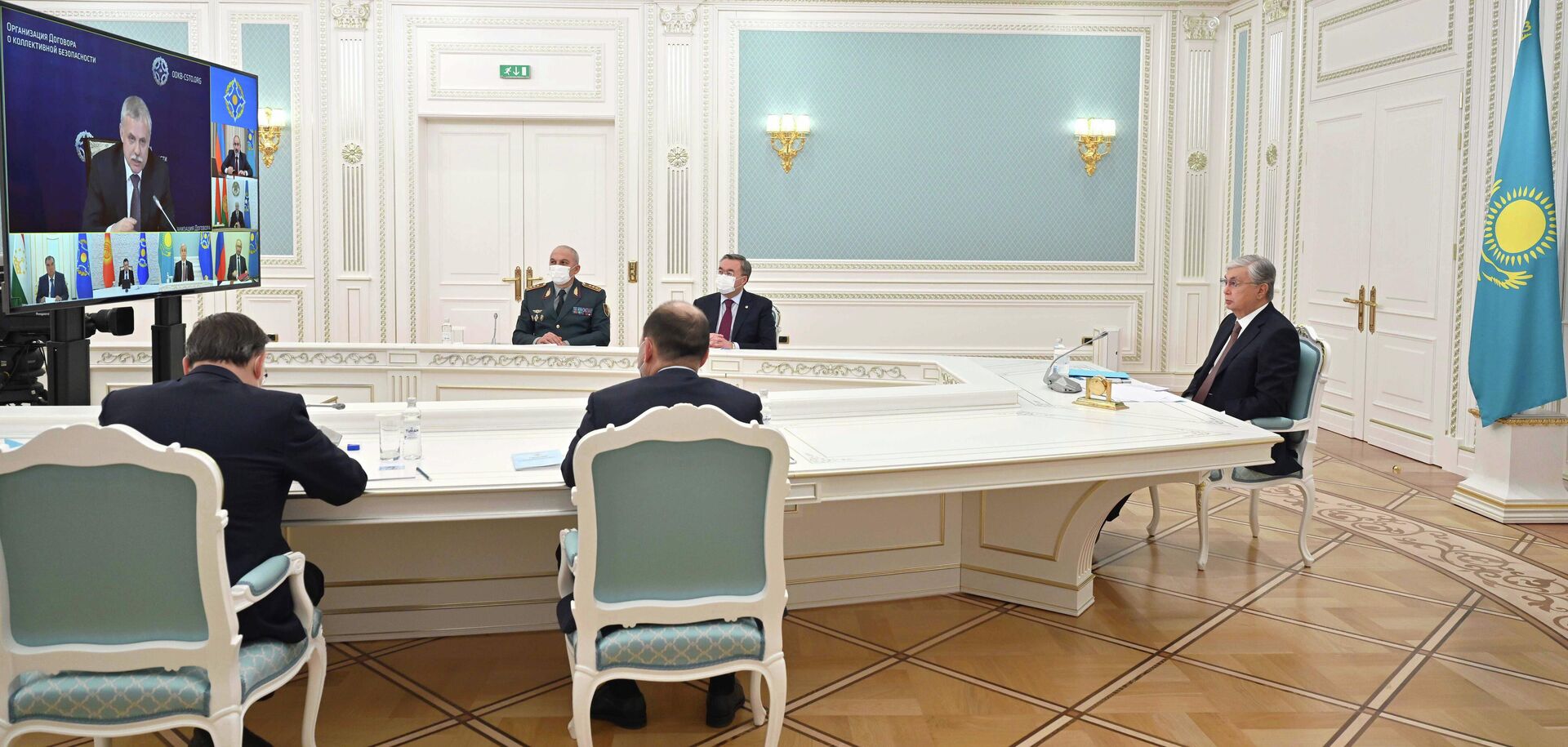 Президент Казахстана принял участие во внеочередной сессии Совета коллективной безопасности ОДКБ - Sputnik Казахстан, 1920, 28.10.2022