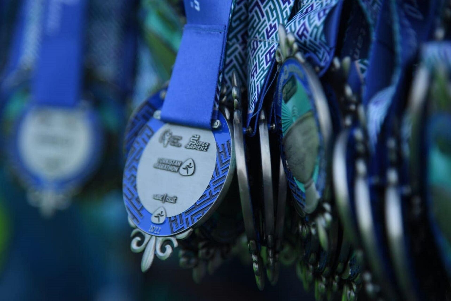 Түркістандағы марафонның естелік медальдары - Sputnik Қазақстан, 1920, 31.10.2022
