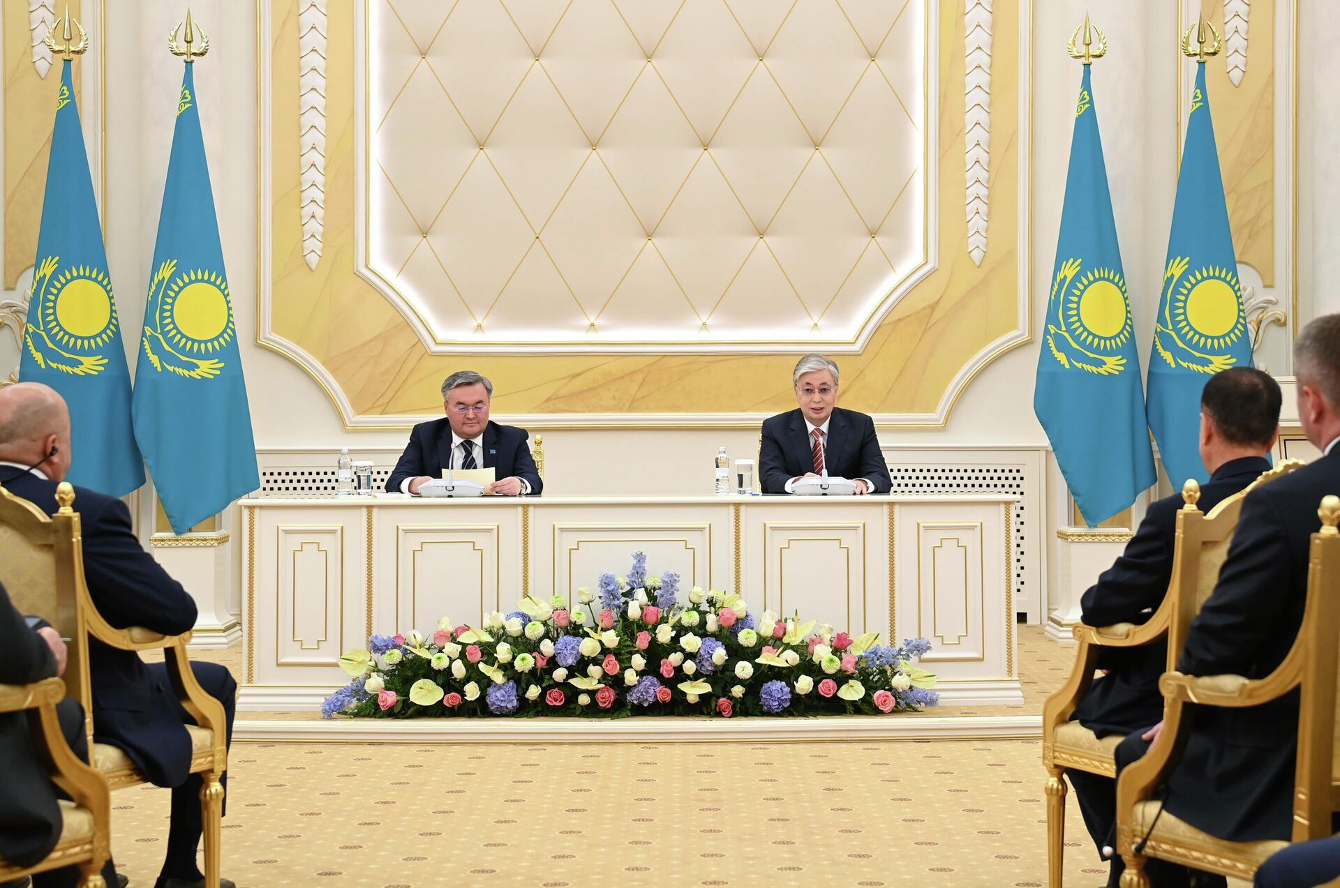 Касым-Жомарт Токаев провел встречу с главами иностранных дипломатических миссий - Sputnik Казахстан, 1920, 04.11.2022