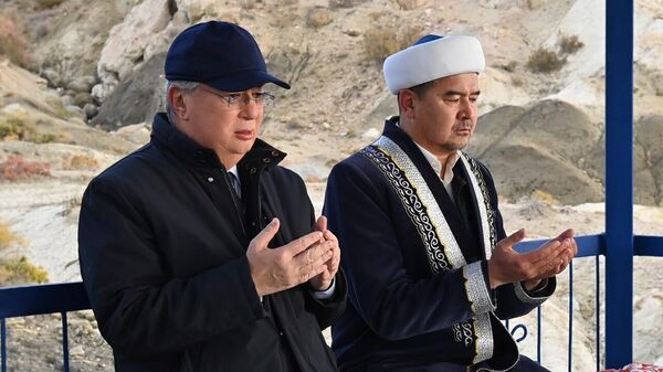Глава государства посетил мечеть Бекет-ата - Sputnik Казахстан