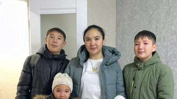 Семье погибшего пожарного вручили ключи от квартиры в Семее - Sputnik Казахстан