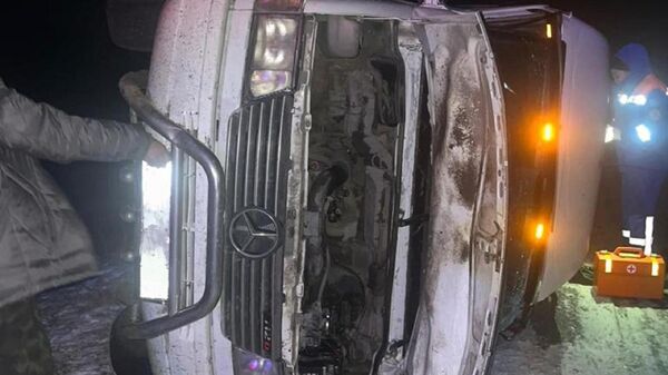 Бригадой трассового медико-спасательного пункта спасены пассажиры автобуса - Sputnik Казахстан