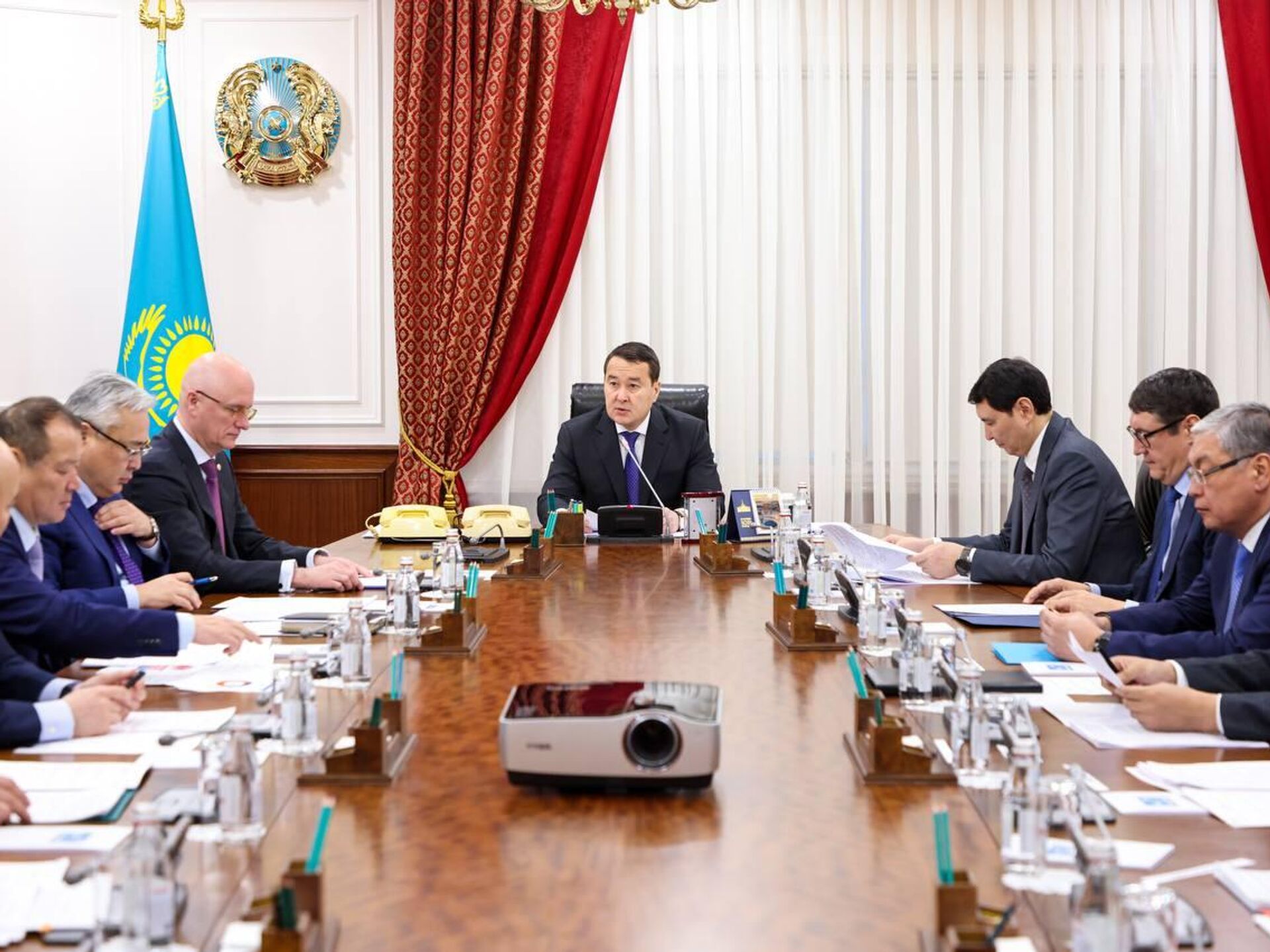 797 kz. Правительство Казахстана фото. Заседание ОДКБ 10 ноября 2022. Экономика Казахстана. Министр Казахстана фото.