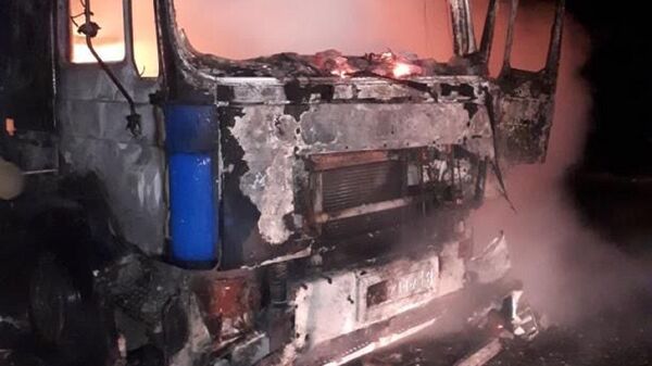 КамАЗ сгорел на трассе в Павлодарской области - Sputnik Казахстан