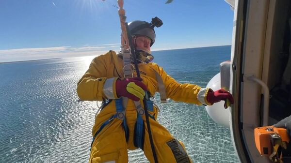 Спасательной авиацией МЧС впервые проведена тренировка на море - Sputnik Казахстан