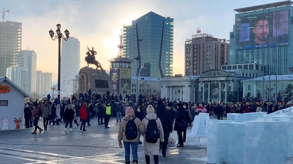 Протестующие на площади Сухэ-Батора в Улан-Баторе.  - Sputnik Казахстан
