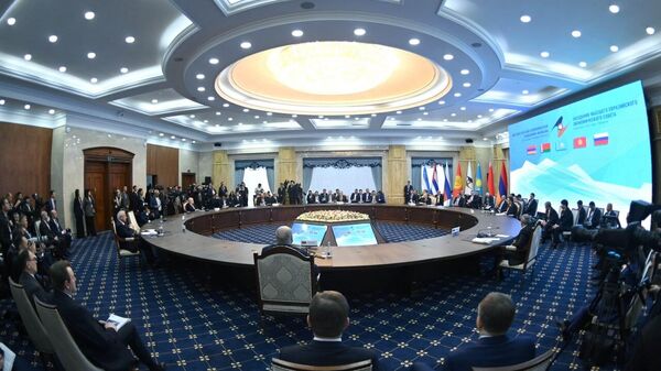 Президент Казахстана Касым-Жомарт Токаев на заседании Высшего Евразийского экономического совета в Бишкеке - Sputnik Казахстан