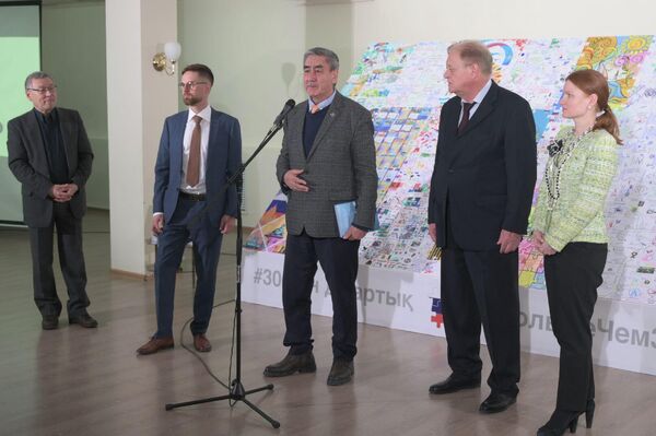 Панно Больше чем 30 представили в Русском доме в Астане - Sputnik Казахстан