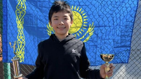 Зангар Нурланулы стал лучшим зарубежным теннисистом 2022 года среди игроков до 14 лет - Sputnik Казахстан