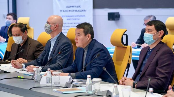 Премьер в Цифровом офисе правительства - Sputnik Казахстан