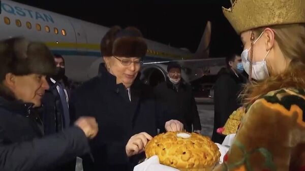 Токаев в 2022 году встретился с главами 19 стран и провел в самолете 239 часов - видео - Sputnik Қазақстан