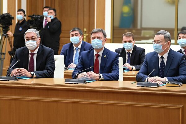 Глава государства провел встречу с судьями Конституционного Суда - Sputnik Казахстан