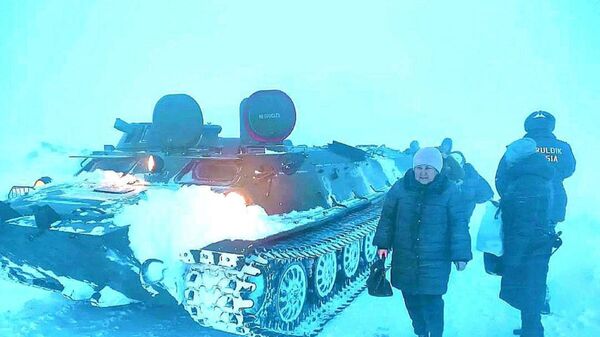 Военные подключились к спасению на дорогах в Восточном Казахстане - Sputnik Казахстан