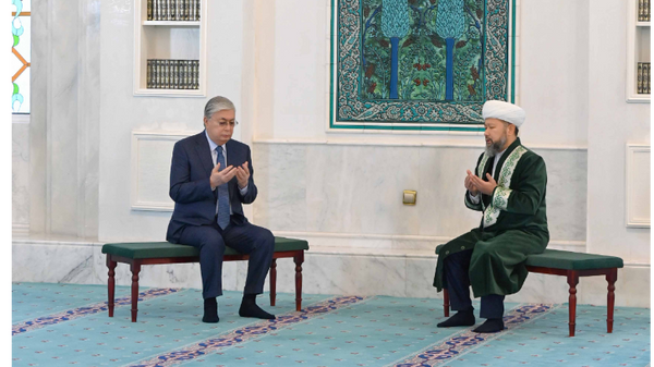 Глава государства посетил мечеть Хазрет Султан - Sputnik Казахстан