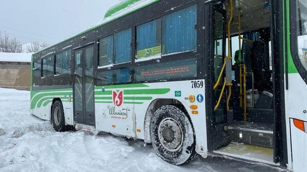 За минувшие сутки в Шымкенте зафиксированы обильные осадки в виде снега - Sputnik Казахстан