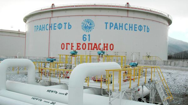 Резервуар одного из объектов компании Транснефть - Sputnik Казахстан