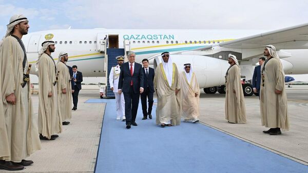 Глава государства Касым-Жомарт Токаев прибыл с официальным визитом в Объединенные Арабские Эмираты - Sputnik Казахстан