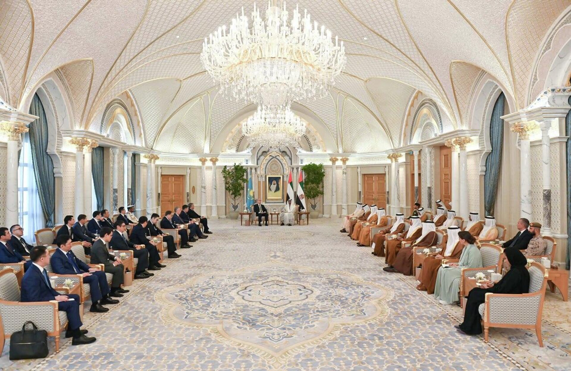 Президенты Казахстана и Объединенных Арабских Эмиратов провели переговоры в расширенном составе - Sputnik Казахстан, 1920, 17.01.2023