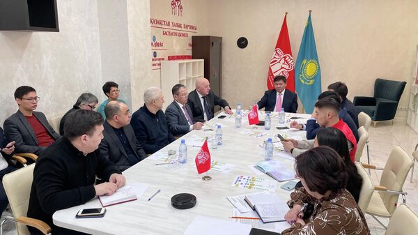 Заседание Республиканского предвыборного штаба Народной партии Казахстана  - Sputnik Казахстан