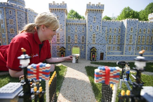Виндзорский замок из Lego в Великобритании. - Sputnik Казахстан