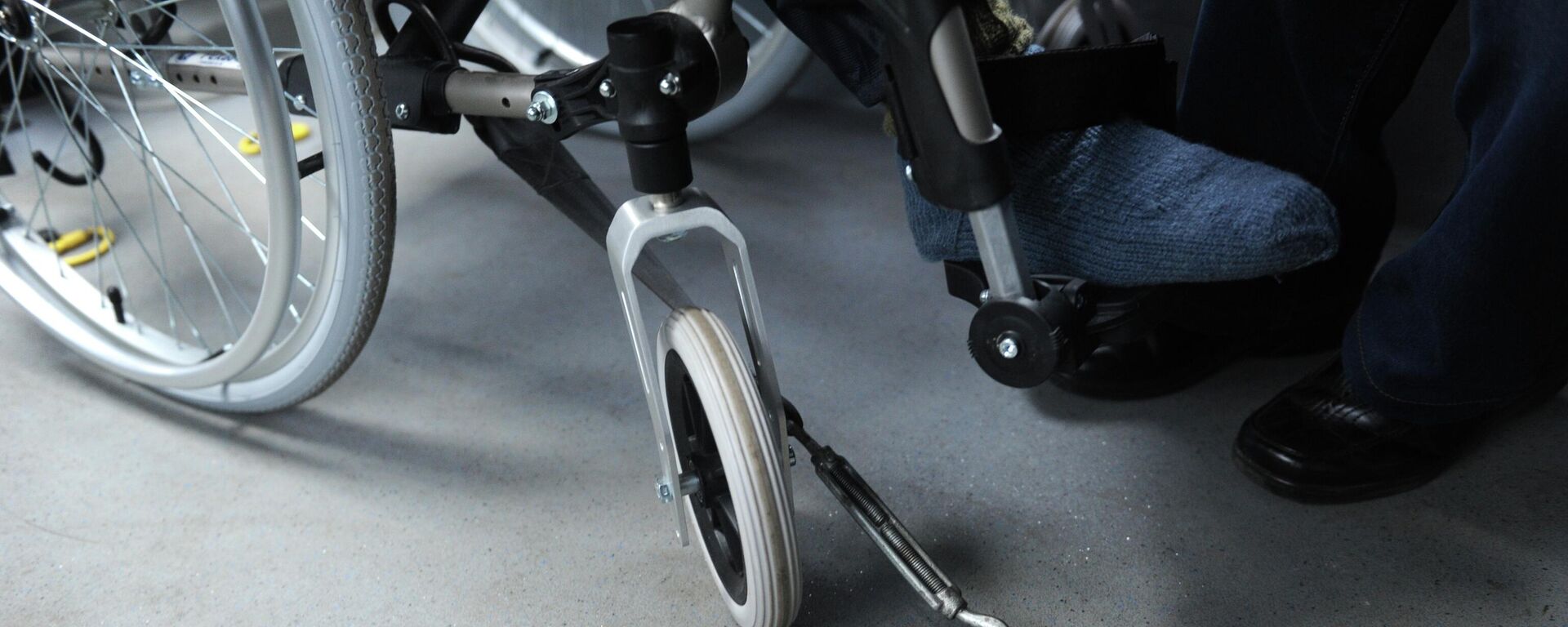 Специально оборудованное такси для инвалидов-колясочников - Sputnik Қазақстан, 1920, 05.11.2024