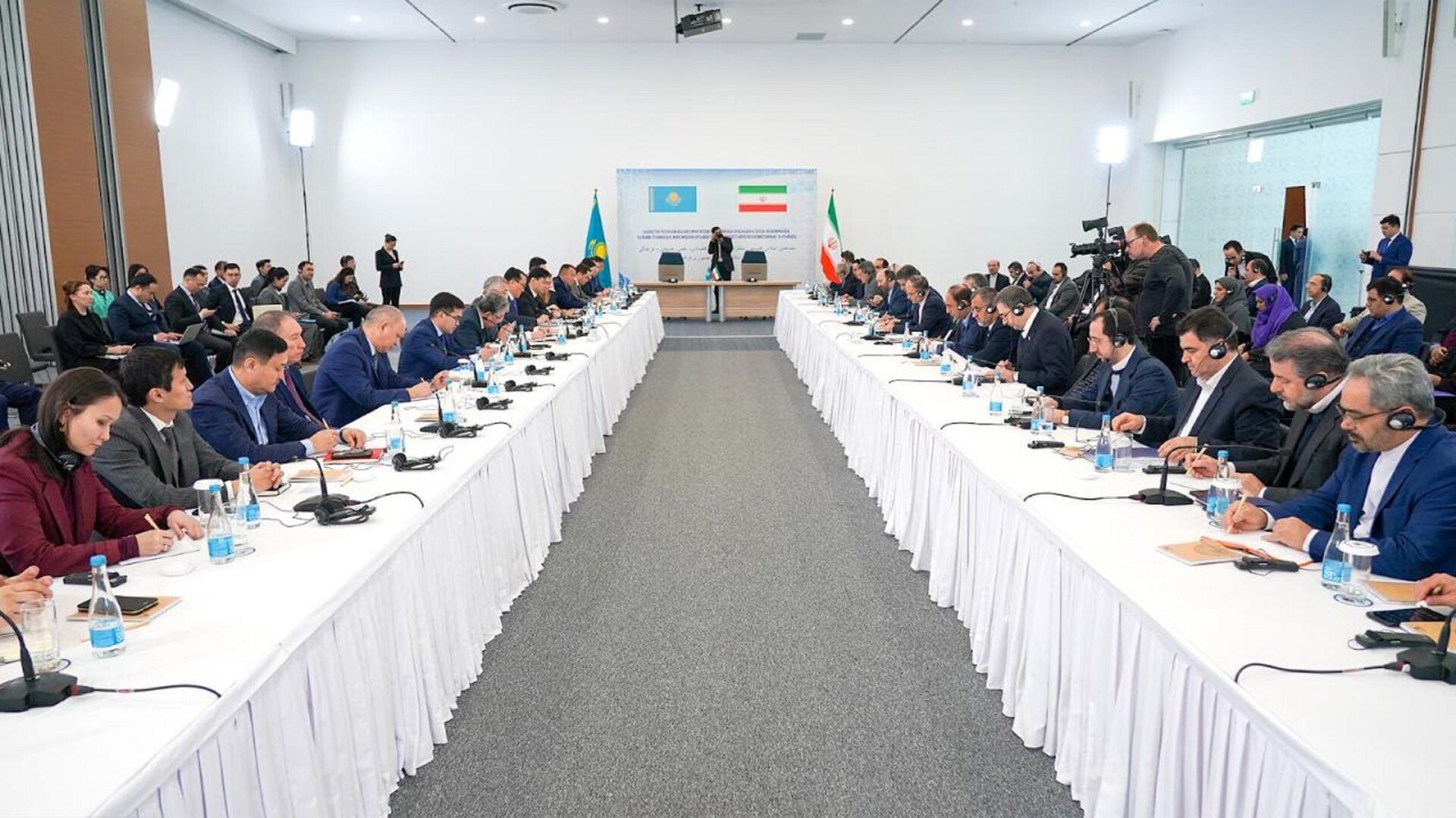 В Астане состоялось 18-е заседание Межправительственной комиссии по торгово-экономическому, научно-техническому и культурному сотрудничеству между Казахстаном и Ираном - Sputnik Казахстан, 1920, 27.01.2023