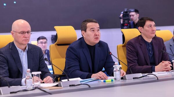 Алихан Смаилов в Цифровом офисе правительства - Sputnik Казахстан
