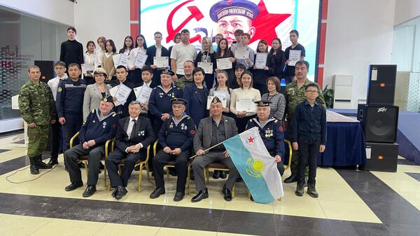В Павлодаре прошла встреча поисковиков с учениками школ колледжа - Sputnik Казахстан