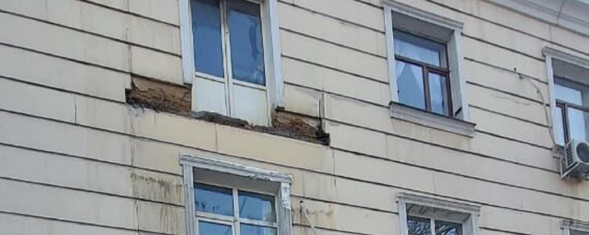 Балкон рухнул в Шымкенте - Sputnik Казахстан, 1920, 01.02.2023