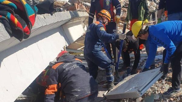 Казахстанские спасатели продолжают поисковые работы на одном из сложнейших участков в провинции Хатай - Sputnik Казахстан