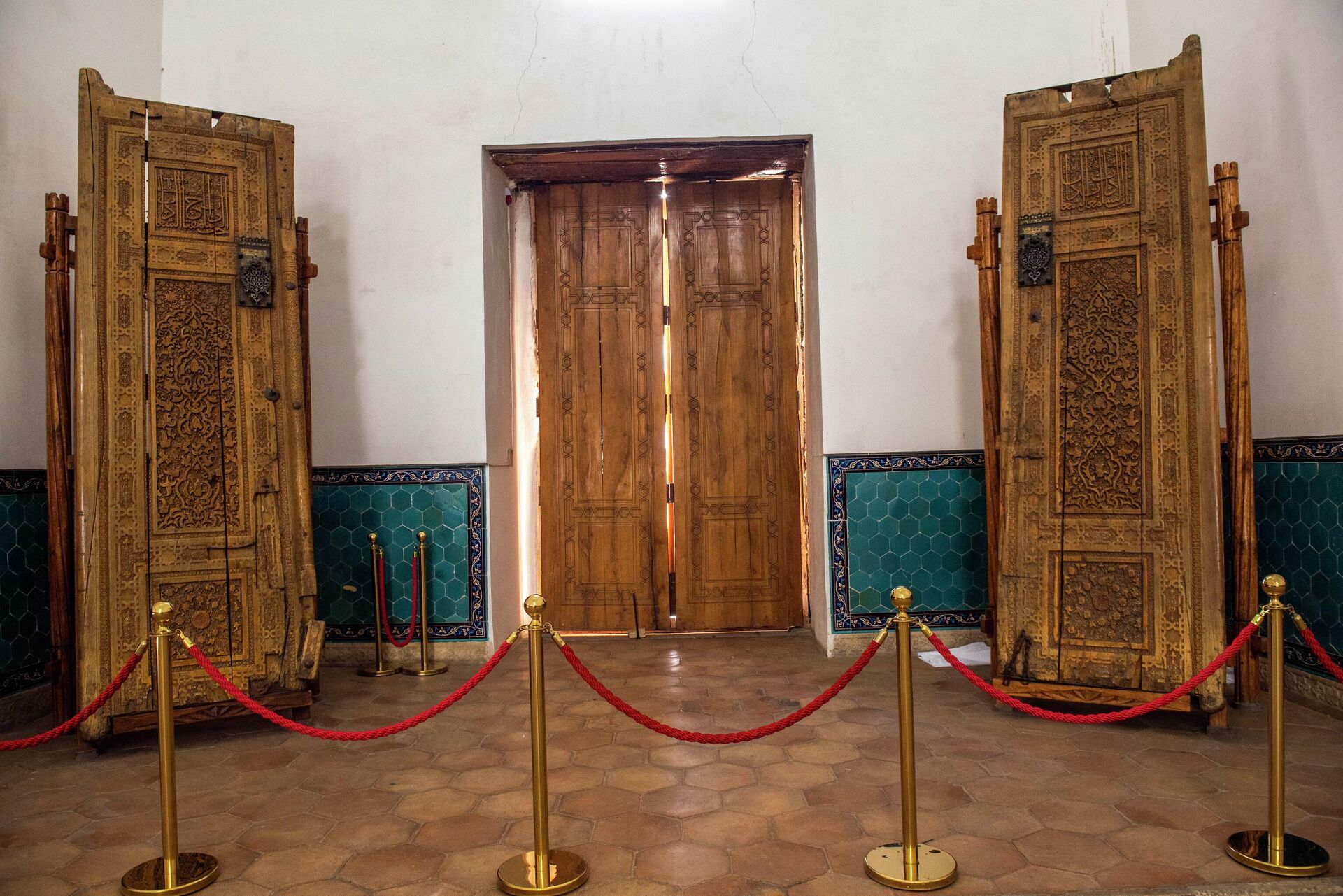 В мавзолее с XІV века сохранились две двери - Sputnik Казахстан, 1920, 15.02.2023